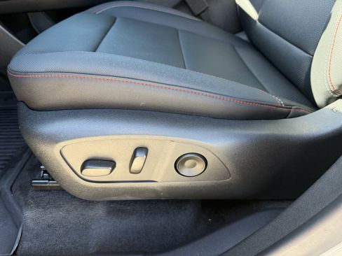 Used 2023 Chevrolet Tahoe Z71 w/ Luxury Package image 28