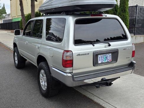 Used 1999 Toyota 4Runner SR5 AWD/4WD image 7
