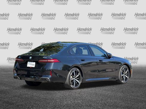Used 2026 BMW 530i RWD image 5