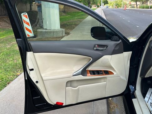 Used 2009 Lexus IS 250 image 38