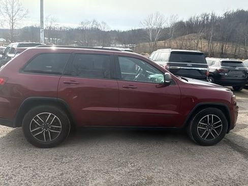 Used 2020 Jeep Grand Cherokee Trailhawk w/ Trailhawk Luxury Group image 12