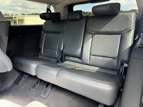 Used 2025 Ford Expedition Max Active AWD/4WD image 9