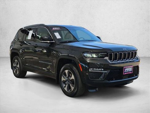 Used 2023 Jeep Grand Cherokee 4WD 4xe w/ Luxury Tech Group II image 3
