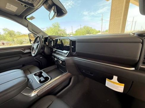 New 2025 GMC Sierra 2500 SLT w/ Texas SLT Premium Package image 27