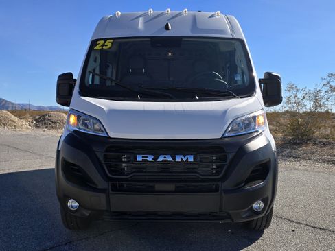 Used 2025 RAM ProMaster 2500 w/ Crew Van Package image 2