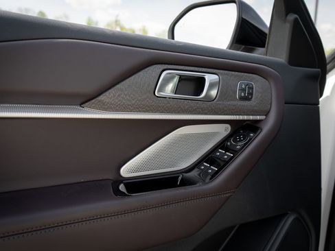 New 2026 Ford Explorer Platinum image 29