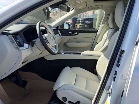 New 2026 Volvo XC60 B5 Ultra w/ Protection Package Premier AWD/4WD image 15