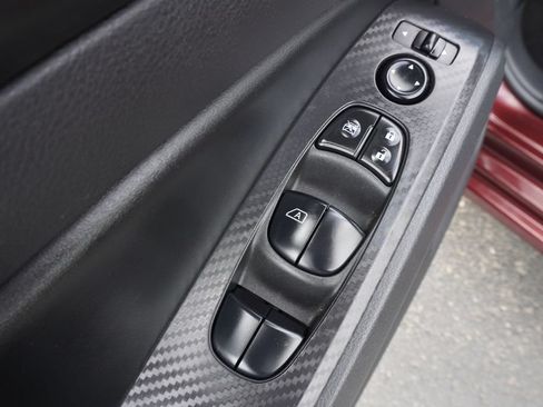 Used 2024 Nissan Altima 2.5 SV FWD image 15