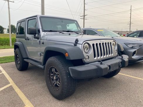 Used 2016 Jeep Wrangler Sport w/ Quick Order Package 24S AWD/4WD image 3