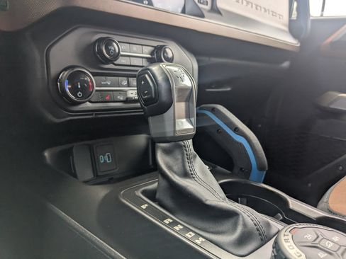 Used 2022 Ford Bronco Outer Banks AWD/4WD image 19