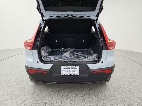 New 2026 Volvo XC40 B5 Plus w/ Protection Package Premier image 15