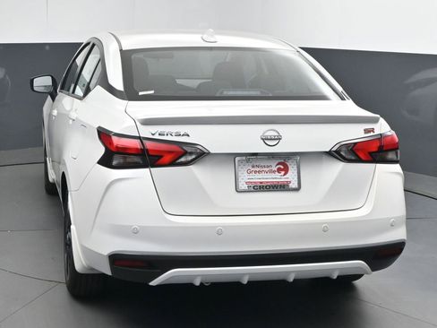 New 2025 Nissan Versa SR w/ Trunk Package FWD image 6