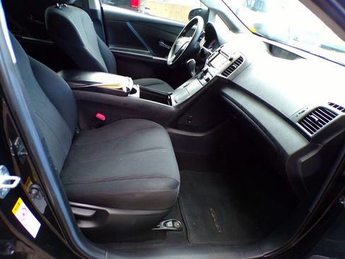 Used 2015 Toyota Venza LE AWD/4WD image 7