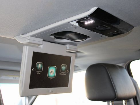 Used 2019 GMC Yukon XL SLT w/ Open Road Package image 21