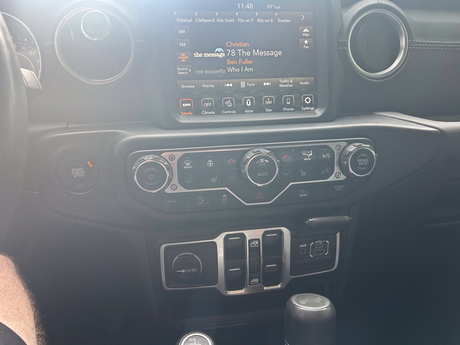 Used 2022 Jeep Wrangler Unlimited Sahara w/ Cold Weather Group AWD/4WD image 17