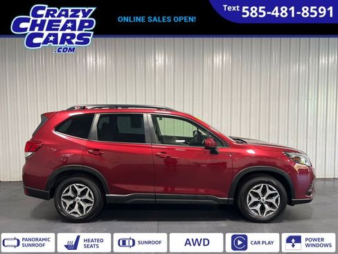 Used 2022 Subaru Forester Premium image 1