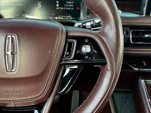 Used 2023 Lincoln Aviator Black Label w/ Dynamic Handling Package image 21