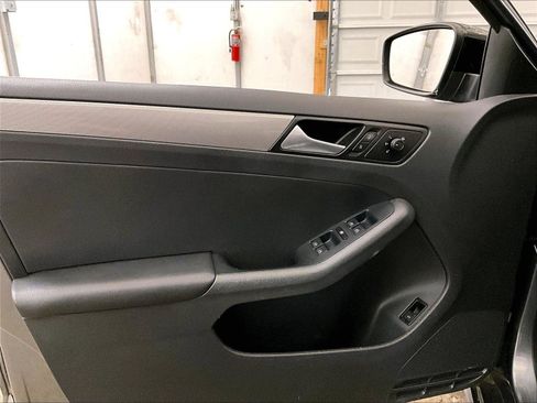 Used 2018 Volkswagen Jetta Wolfsburg Edition FWD image 22