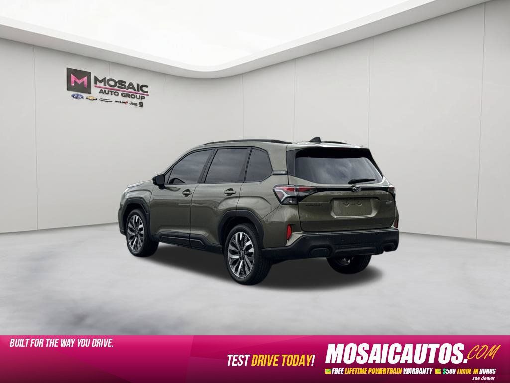 Used 2025 Subaru Forester Touring AWD/4WD image 5