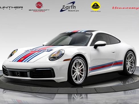 Used 2020 Porsche 911 Carrera RWD image 1