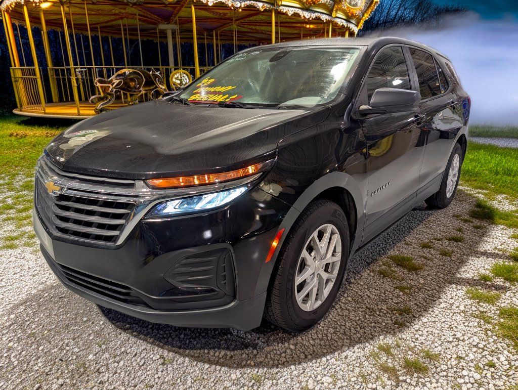 Used 2023 Chevrolet Equinox LS w/ LS Convenience Package FWD image 1
