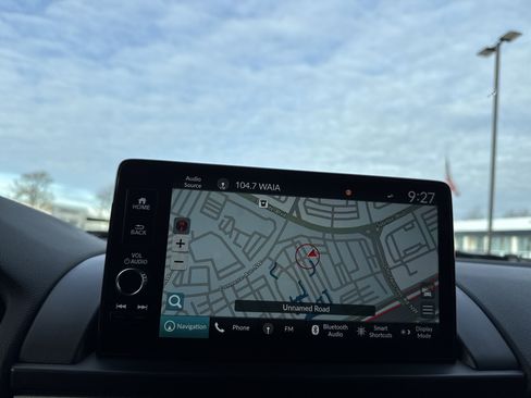 Used 2025 Honda Pilot Touring image 24