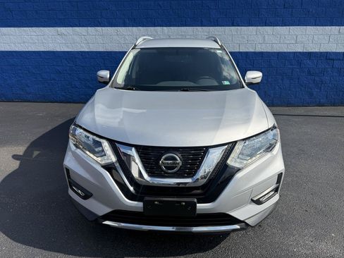 Used 2018 Nissan Rogue SV w/ Premium Package AWD/4WD image 4