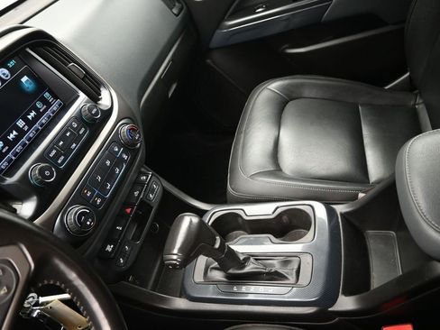 Used 2018 Chevrolet Colorado Z71 AWD/4WD image 19