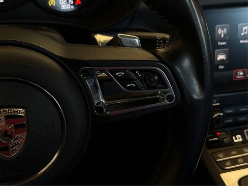 Used 2021 Porsche 718 Boxster image 24