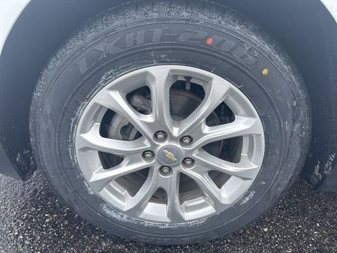 Certified 2021 Chevrolet Equinox LT w/ LPO, Cargo Package image 11