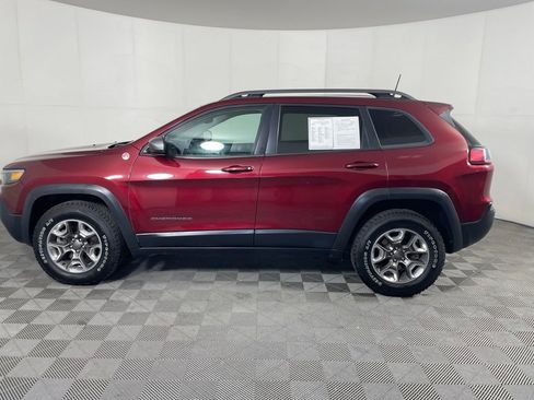 Used 2019 Jeep Cherokee Trailhawk w/ Cold Weather Group AWD/4WD image 6
