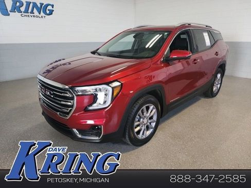 Used 2024 GMC Terrain SLT w/ LPO, Floor Liner Package AWD/4WD image 1