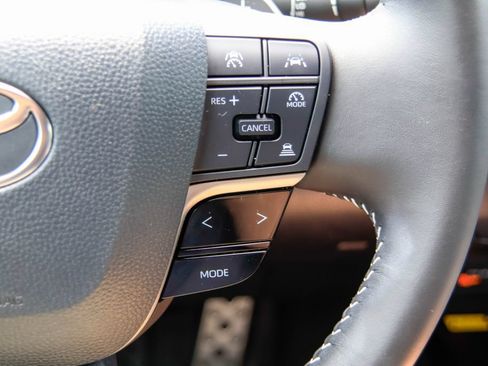 Used 2026 Toyota Camry SE w/ Convenience Package FWD image 14