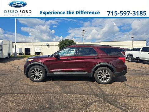 Used 2022 Ford Explorer XLT w/ Equipment Group 202A AWD/4WD image 1
