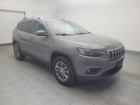 Used 2019 Jeep Cherokee Latitude Plus w/ Comfort/Convenience Group AWD/4WD image 11