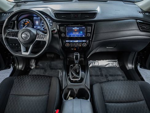 Used 2020 Nissan Rogue SV FWD image 21