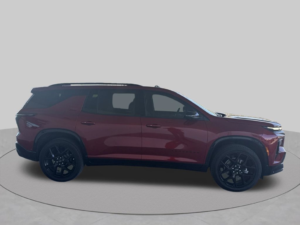 Used 2026 Chevrolet Traverse RS w/ LPO, Floor Liner Package FWD image 11