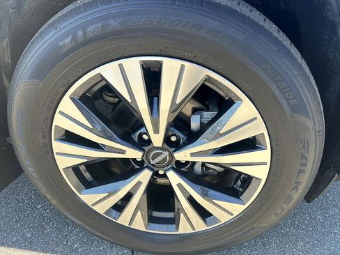 Certified 2023 Nissan Rogue SV w/ SV Premium Package image 25