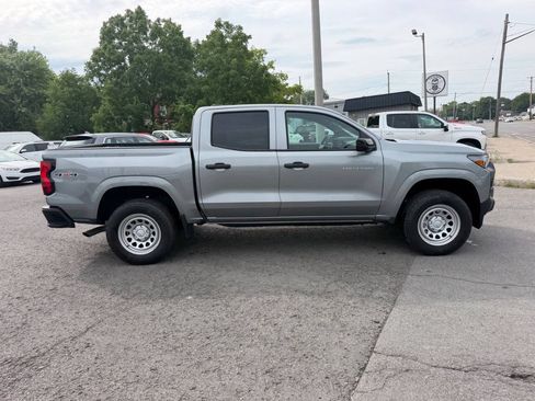 Used 2024 Chevrolet Colorado W/T w/ Technology Package AWD/4WD image 6