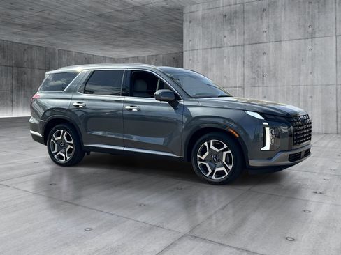 Used 2025 Hyundai Palisade SEL FWD image 7