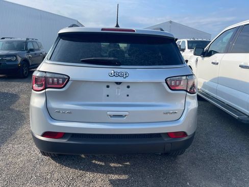 Used 2024 Jeep Compass Latitude AWD/4WD image 5