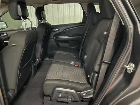 Used 2020 Dodge Journey SE w/ SE Popular Equipment Group image 15