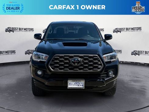 Used 2022 Toyota Tacoma TRD Sport w/ Technology Package image 2