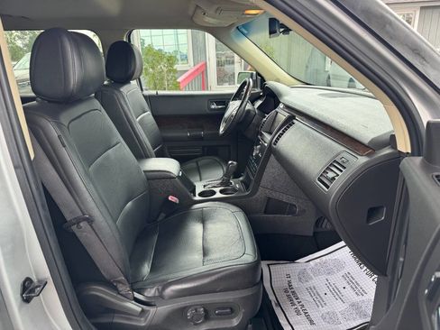 Used 2013 Ford Flex Limited FWD image 18