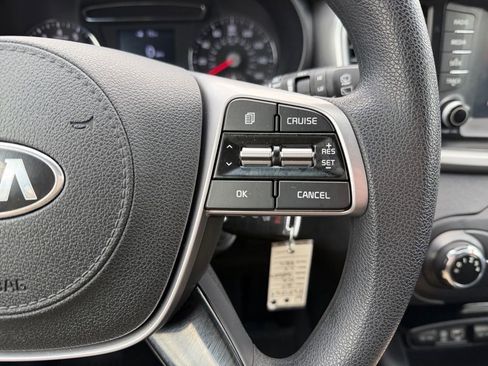 Used 2020 Kia Sorento LX image 23