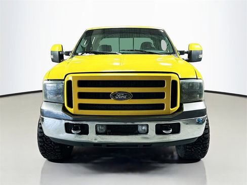 Used 2005 Ford F250 Lariat image 4