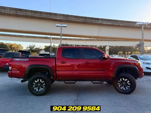 Used 2021 Toyota Tacoma TRD Off-Road w/ Technology Package AWD/4WD image 9