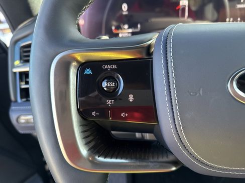 Certified 2026 INFINITI QX80 4WD image 13