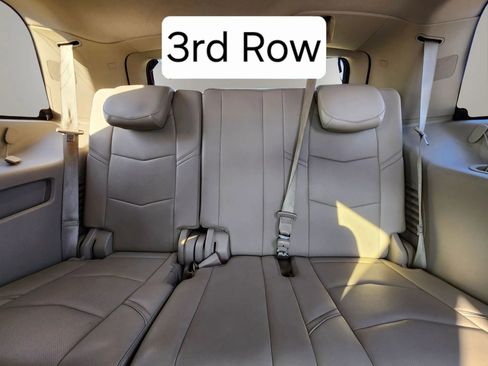 Used 2015 Cadillac Escalade Premium image 25