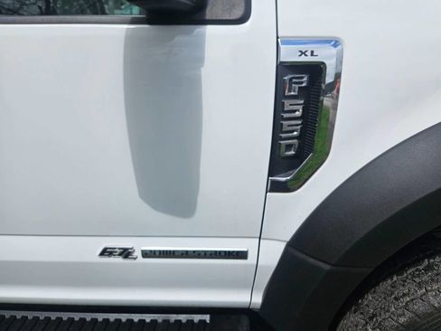 Used 2019 Ford F550 4x4 Regular Cab Super Duty image 9